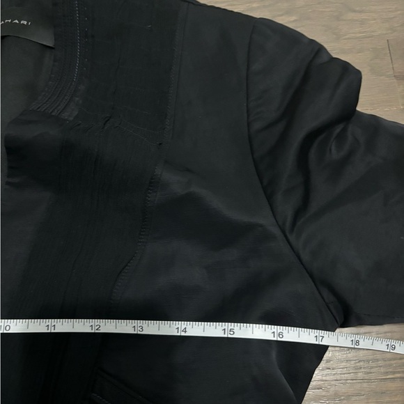 Elie Tahari Women’s Black Linen Blend Snap Up Blazer. Size small - Picture 8 of 9